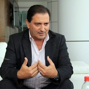 6724399711_285192f40f_z