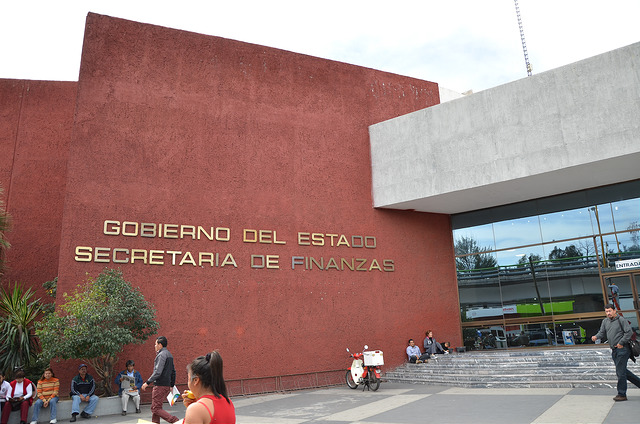 Agencia calificadora evalúa las finanzas del estado con AA+