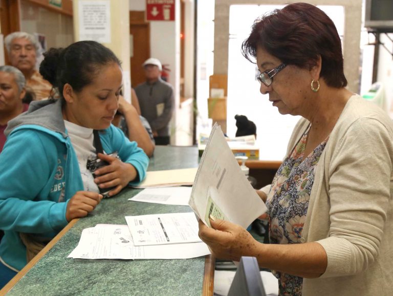 Trabajadoras Sociales ofrecen su experiencia a la población de Aguascalientes