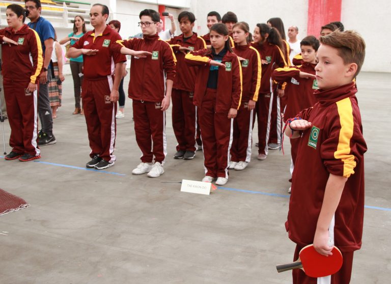 Alumnos y maestros de educación básica van a juegos deportivos nacionales
