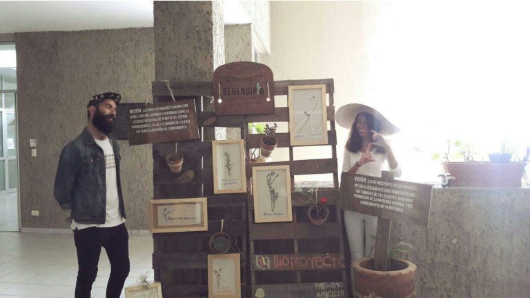 Estudiantes de la UAA juntan la biología y la artesanía