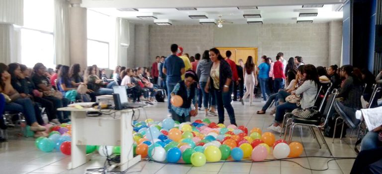 Clausuran curso de capacitación para instructores de curso de verano