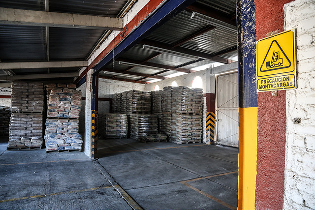 Importarán constructores locales cemento de China