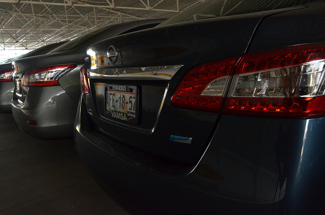 Sedec promueve exposición de venta de autos