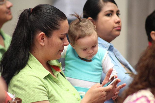 Trabajadores de la Conavi tendrán licencias de paternidad