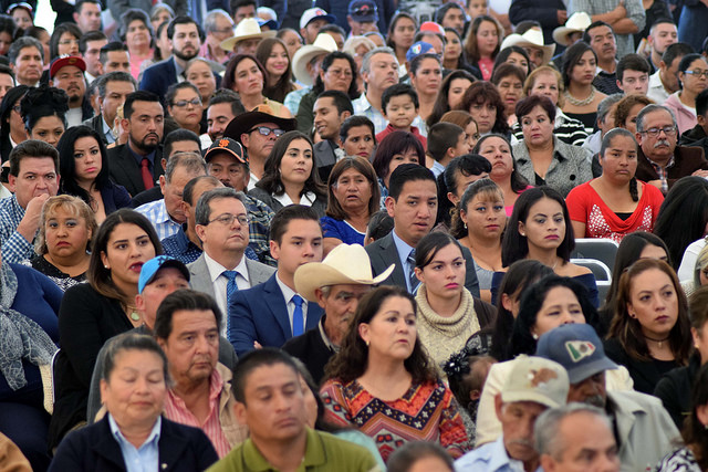 En toda sociedad democrática, el derecho debe regular y limitar la política
