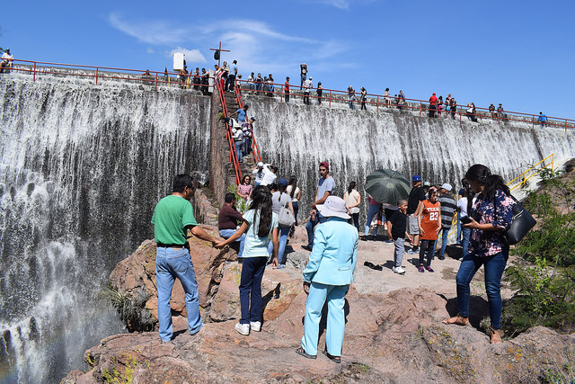 Súbito y caótico turismo
