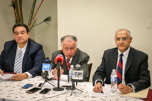 Colegio de Laicos condena a mujeres que han sido víctimas de violencia