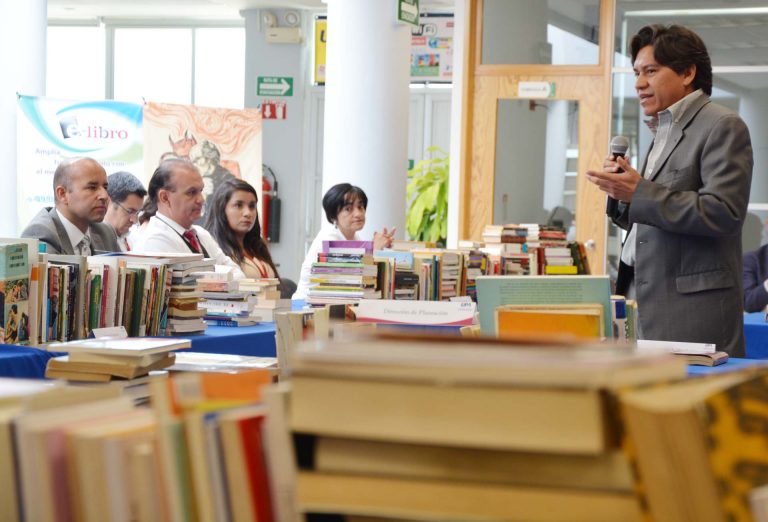 UPA dona 1,200 libros para fomento a la lectura