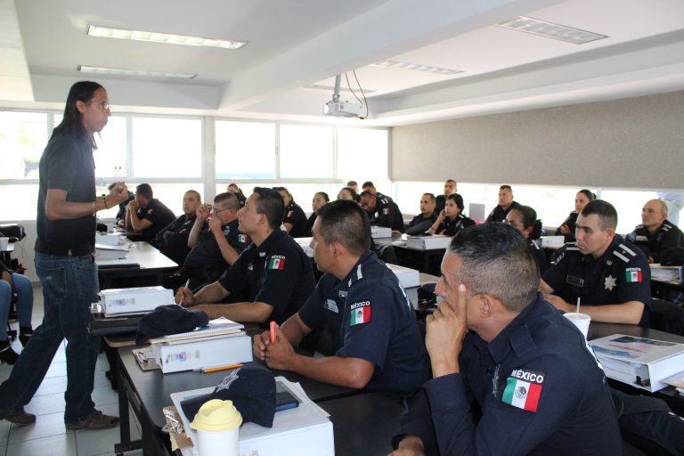 Más cursos para buscar sensibilizar y humanizar al personal de seguridad pública