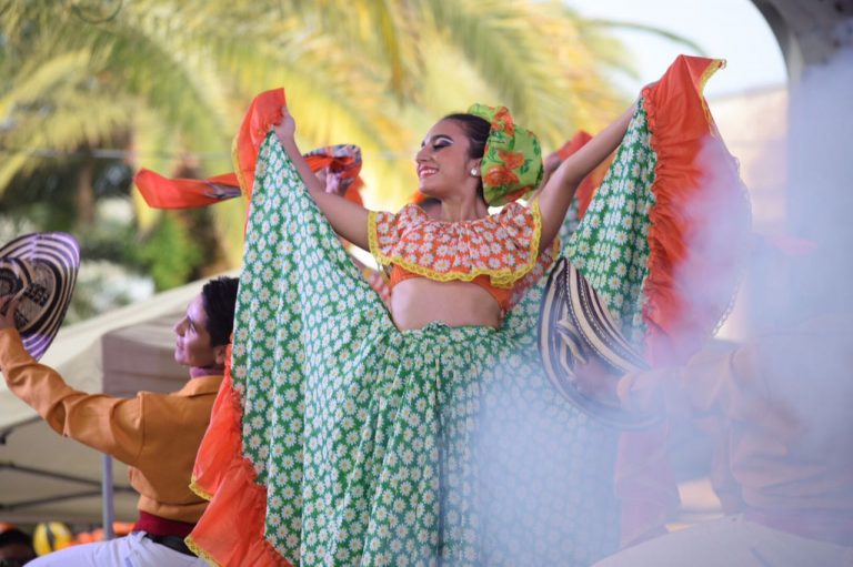 Gran variedad artística ofrece el foro cultural de la Feria de los Chicahuales