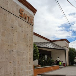 16773807023_02cb41d9c4_z