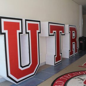 18147469406_aea0efed1d_z