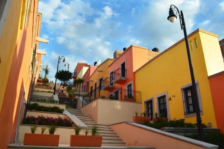 Artesana calvillense ganó primer lugar en el Cuarto Concurso Nacional del Rebozo 2017