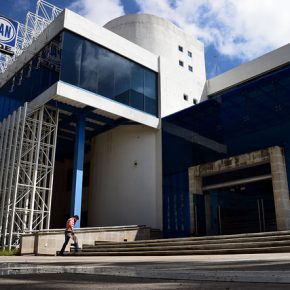 30101070475_7745308112_z