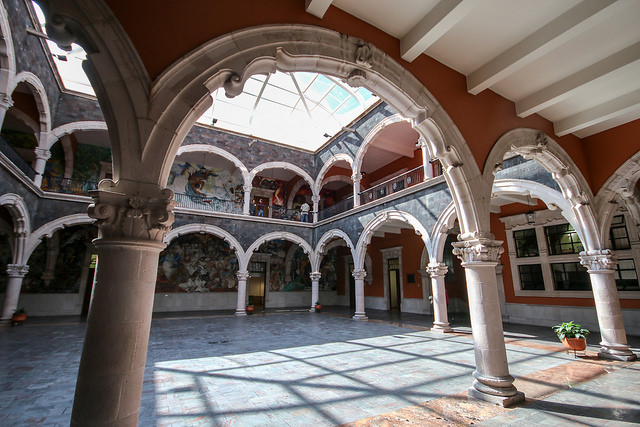 Pide Morena analizar los gastos del gobierno capitalino