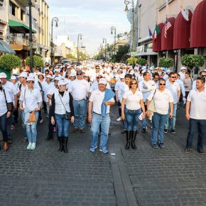 31850546244_5a69b525d3_z