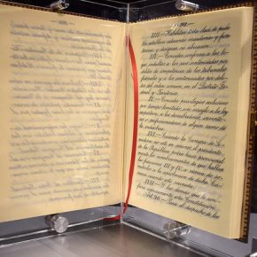 32906497992_224e9e2421_z