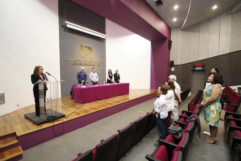 Doctorantes de la UAA se capacitan en nuevas perspectivas científicas