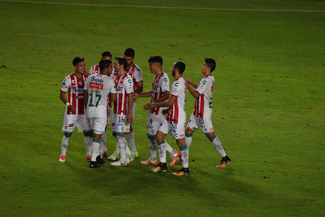 Necaxa goleó en Copa