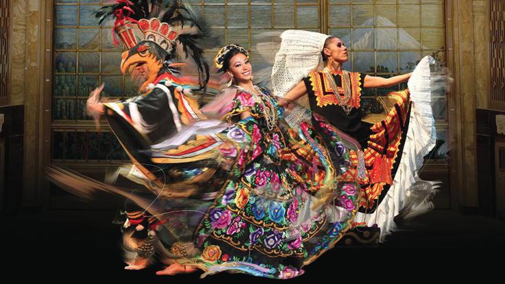 Cultura A-Pantalla se traslada al Patio de las Jacarandas