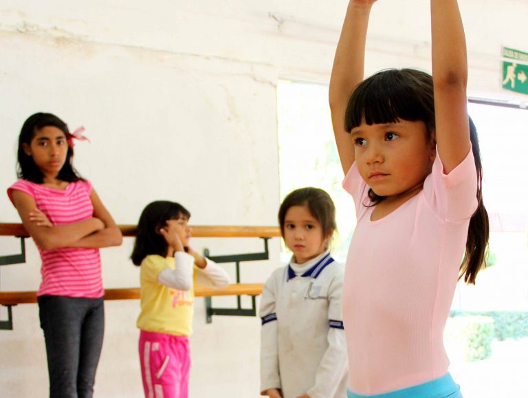 Arrancaron talleres en Cedecos de Jesús María
