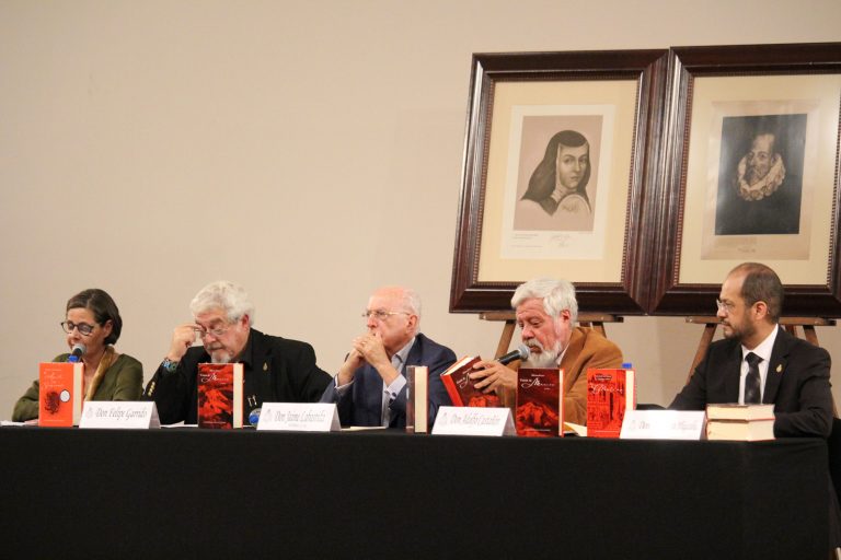 Presentan colección de clásicos de la Lengua Española