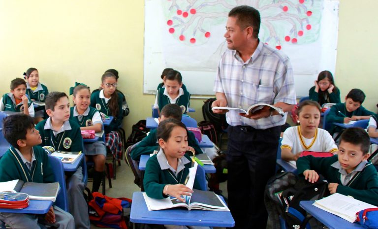 Presentan resultados de la evaluación de desempeño a profesores