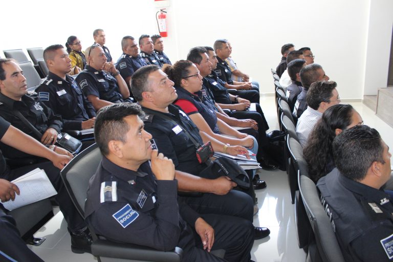 Instruyen a mandos policiales en juicios orales