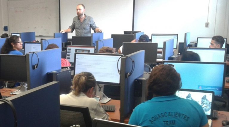 Imparten cursos de inglés a maestros de educación básica de Aguascalientes