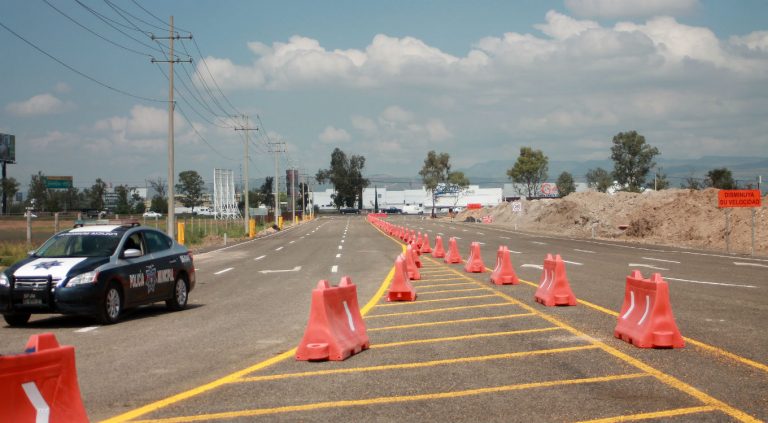 Entra en funcionamiento ruta alterna por construcción del distribuidor vial