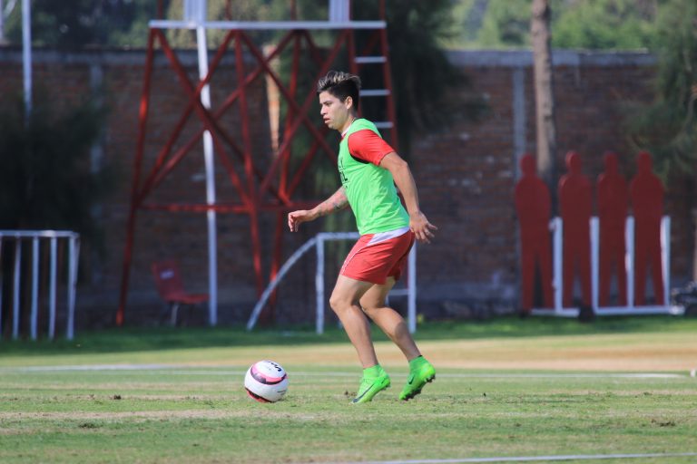 El Necaxa se ha mostrado bien en todas las líneas de juego: Víctor Dávila