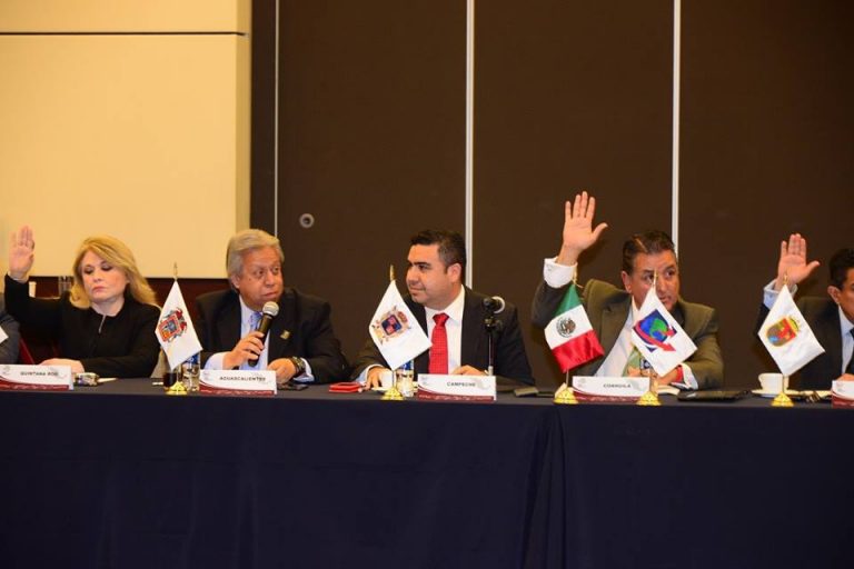 Realizan sesión ordinaria de AMSDE