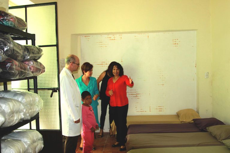 Inauguran estancia y comedor para familiares de pacientes del Hospital Hidalgo