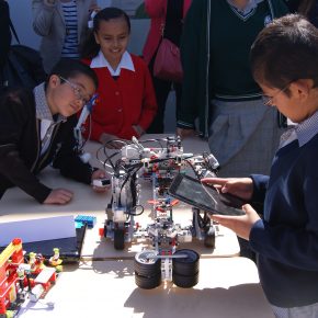 15963975994_2911d4f0a7_z