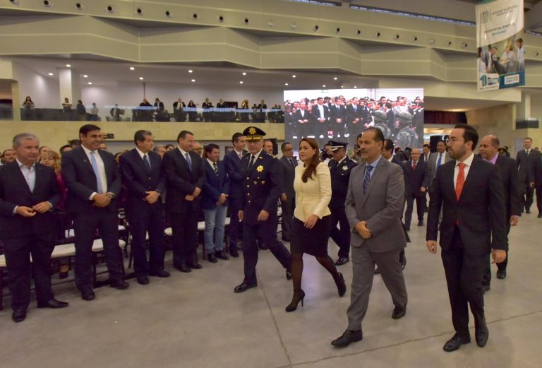 Asiste María Teresa Jiménez al Primer Informe de Seguridad de Martín Orozco