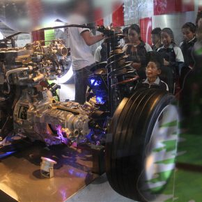 21354686434_f5b41d9be1_z