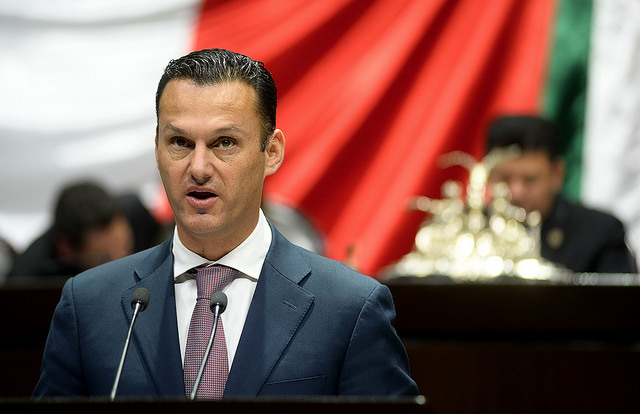 Presenta informe de actividades legislativas Gerardo Salas