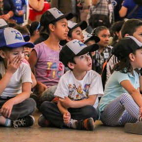 33518949863_581a323a66_z