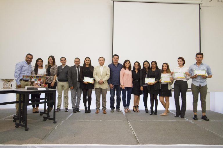 Estudiantes de la UAA diseñaron punto de venta que será implementado en Cancún