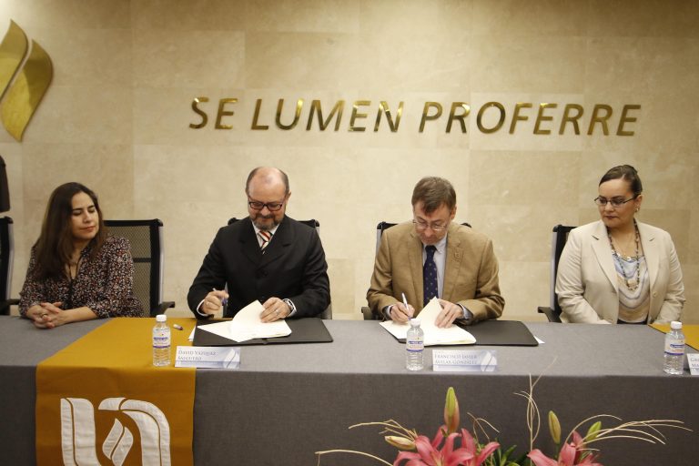 UAA y Colegio de San Luis firman convenio para favorecer posgrados