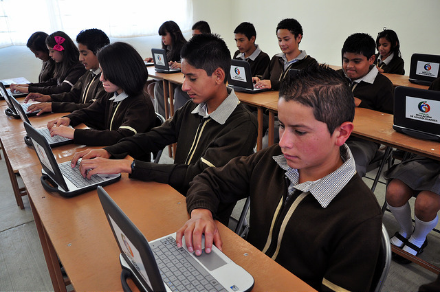 Mentira que el estado tenga cobertura del 100 por ciento en equipos de cómputo en escuelas