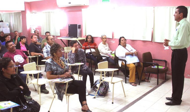 Capacitan a peluquerías en temas de higiene