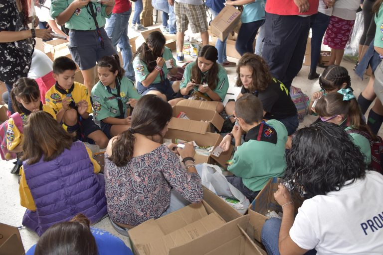 Reúnen 90 toneladas de apoyos para damnificados del sismo