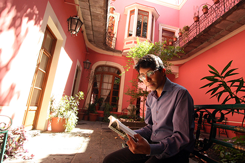 César Ernesto Bringas Tobón, ganador del premio de literatura joven Salvador Gallardo Dávalos