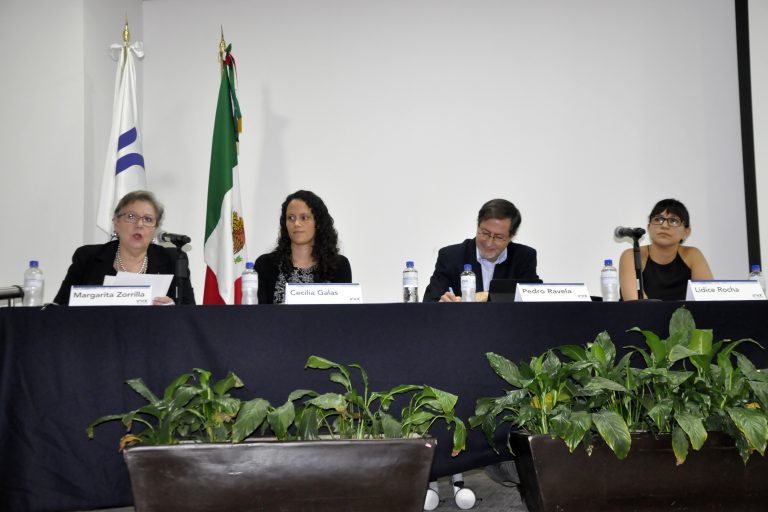 Presentan el libro ¿Cómo mejorar la evaluación en el aula? Reflexiones y propuestas de trabajo para docentes