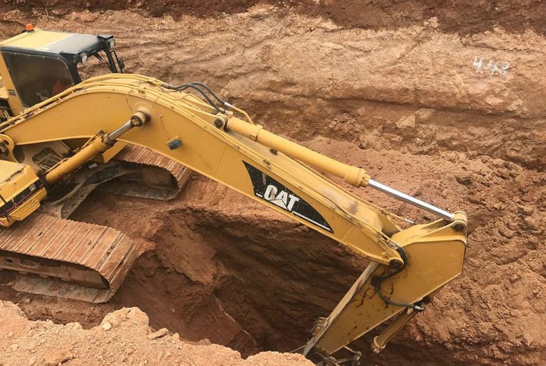 Continúa construcción del colector del distribuidor vial