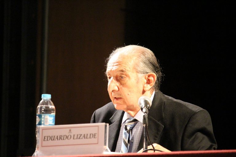 Eduardo Lizalde destaca virtudes de Al filo del agua de Agustín Yáñez