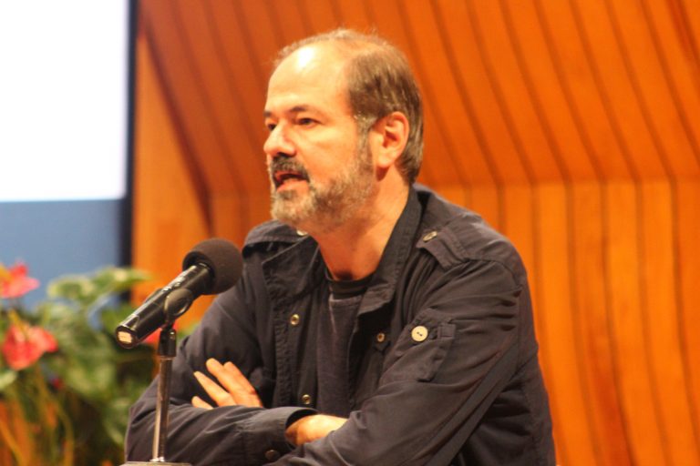 Juan Villoro: Instrucciones para sobrevivir en la CDMX