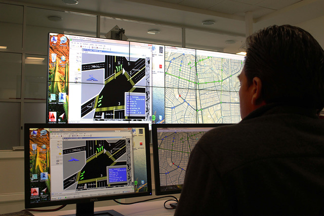 Gobernador se reunió con directivos de empresa de software